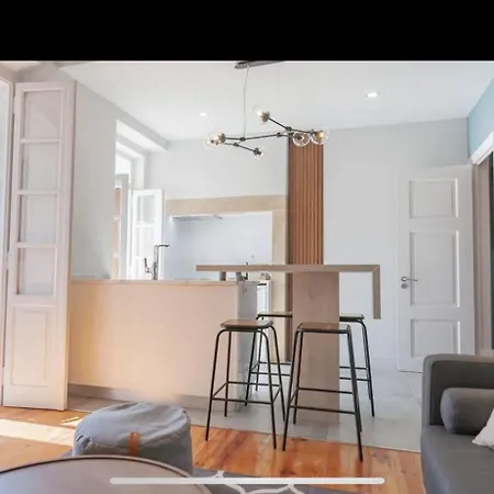 Charmoso Com Vista Rio Lizbona